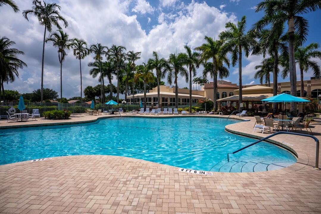 Resort Style Pool