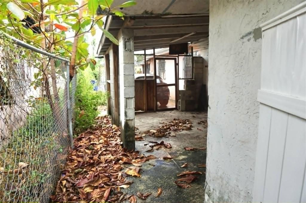 For Sale: $345,000 (3 beds, 3 baths, 1652 Square Feet)