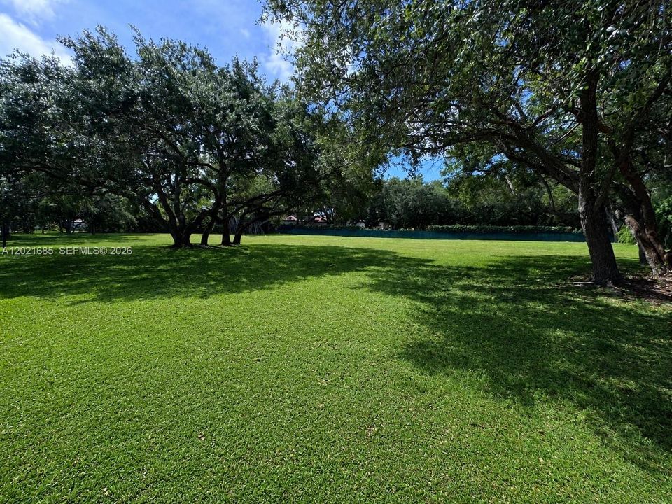 For Sale: $5,750,000 (1.03 acres)