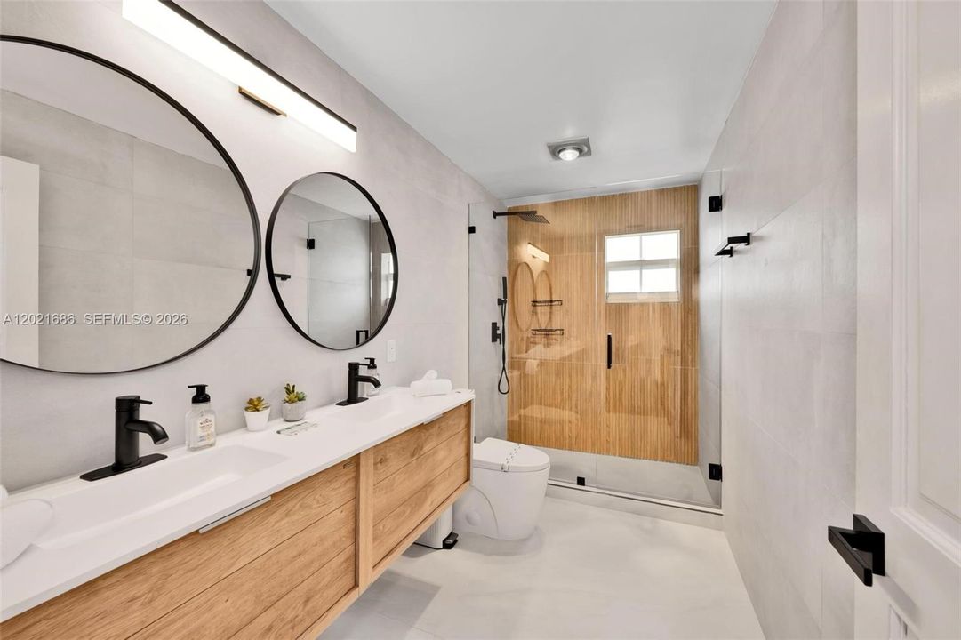 En Renta: $17,900 (5 camas, 4 baños, 3814 Pies cuadrados)
