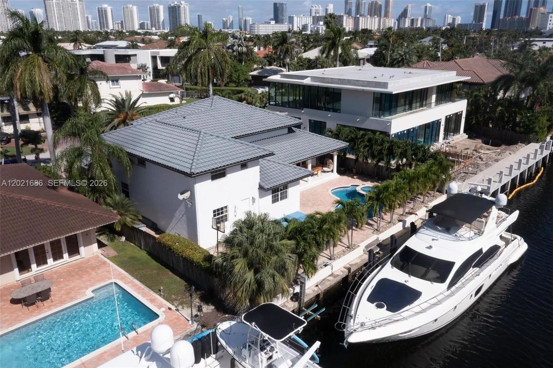 En Renta: $17,900 (5 camas, 4 baños, 3814 Pies cuadrados)