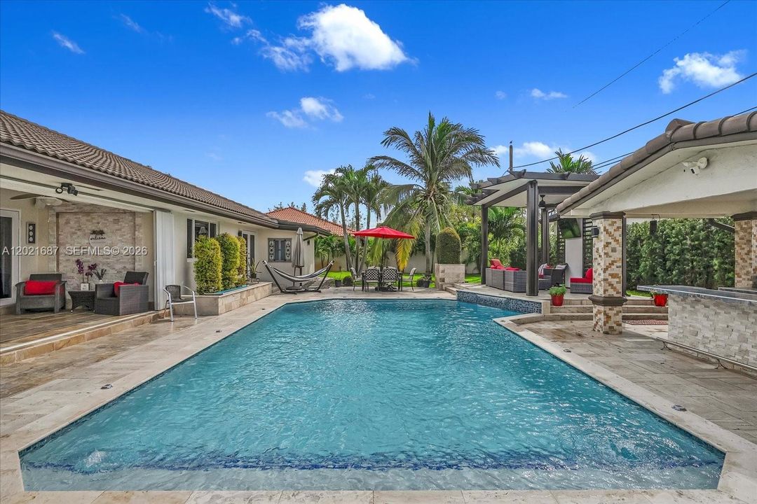 Active With Contract: $1,685,000 (4 beds, 3 baths, 2853 Square Feet)