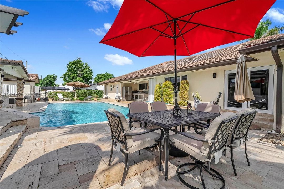 Active With Contract: $1,685,000 (4 beds, 3 baths, 2853 Square Feet)