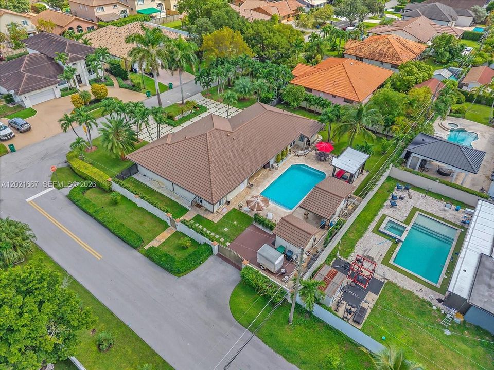 Active With Contract: $1,685,000 (4 beds, 3 baths, 2853 Square Feet)