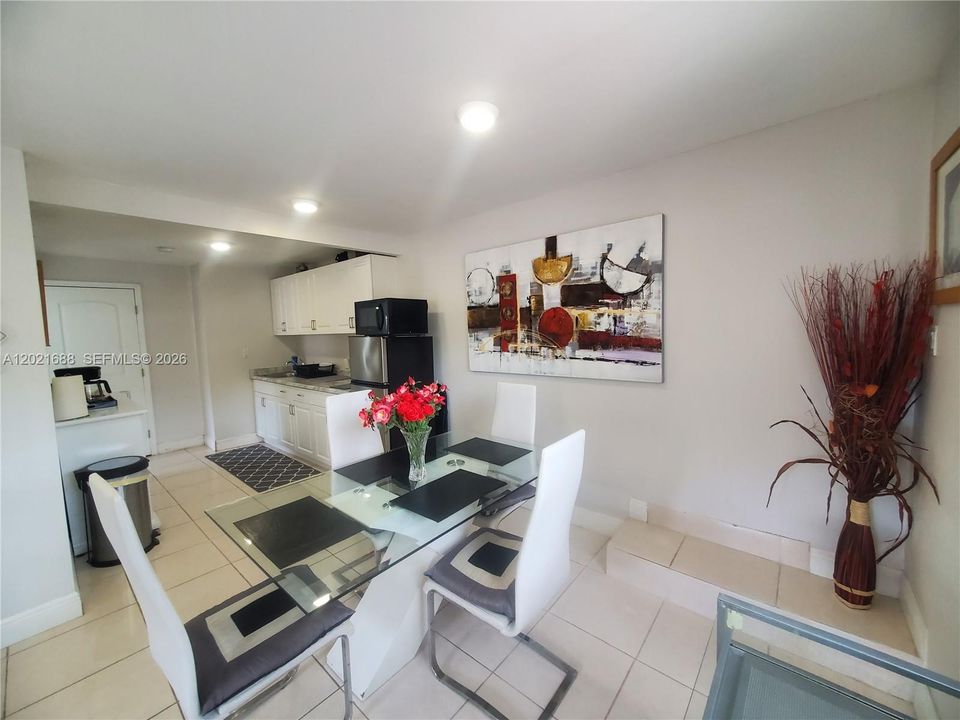 For Sale: $559,900 (3 beds, 2 baths, 1658 Square Feet)
