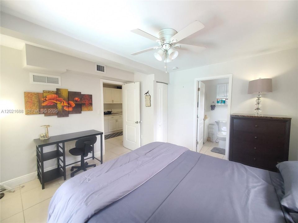 For Sale: $559,900 (3 beds, 2 baths, 1658 Square Feet)