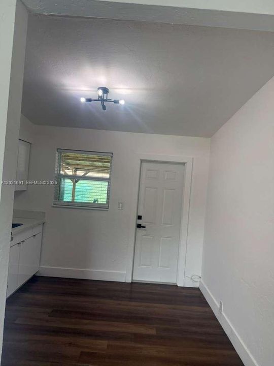 For Rent: $1,800 (2 beds, 1 baths, 600 Square Feet)