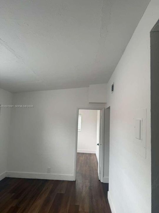 For Rent: $1,800 (2 beds, 1 baths, 600 Square Feet)