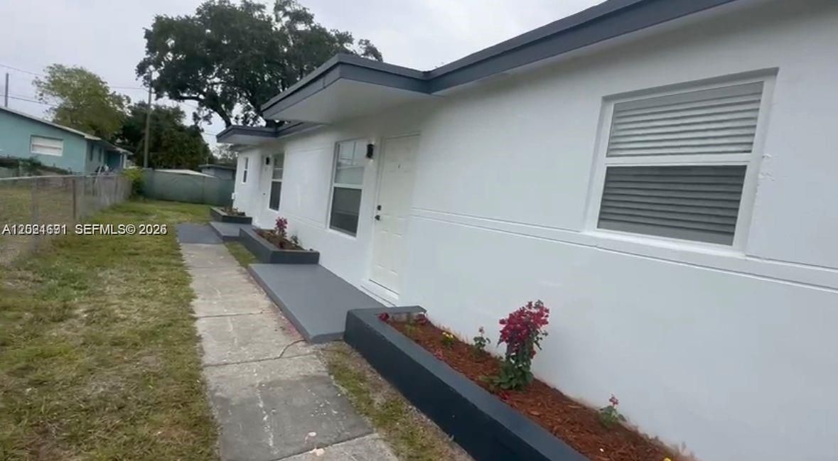 For Rent: $1,800 (2 beds, 1 baths, 600 Square Feet)