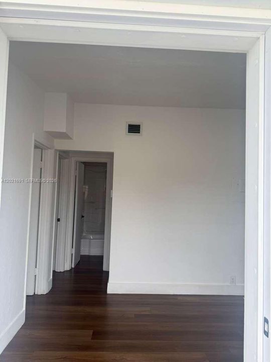 For Rent: $1,800 (2 beds, 1 baths, 600 Square Feet)