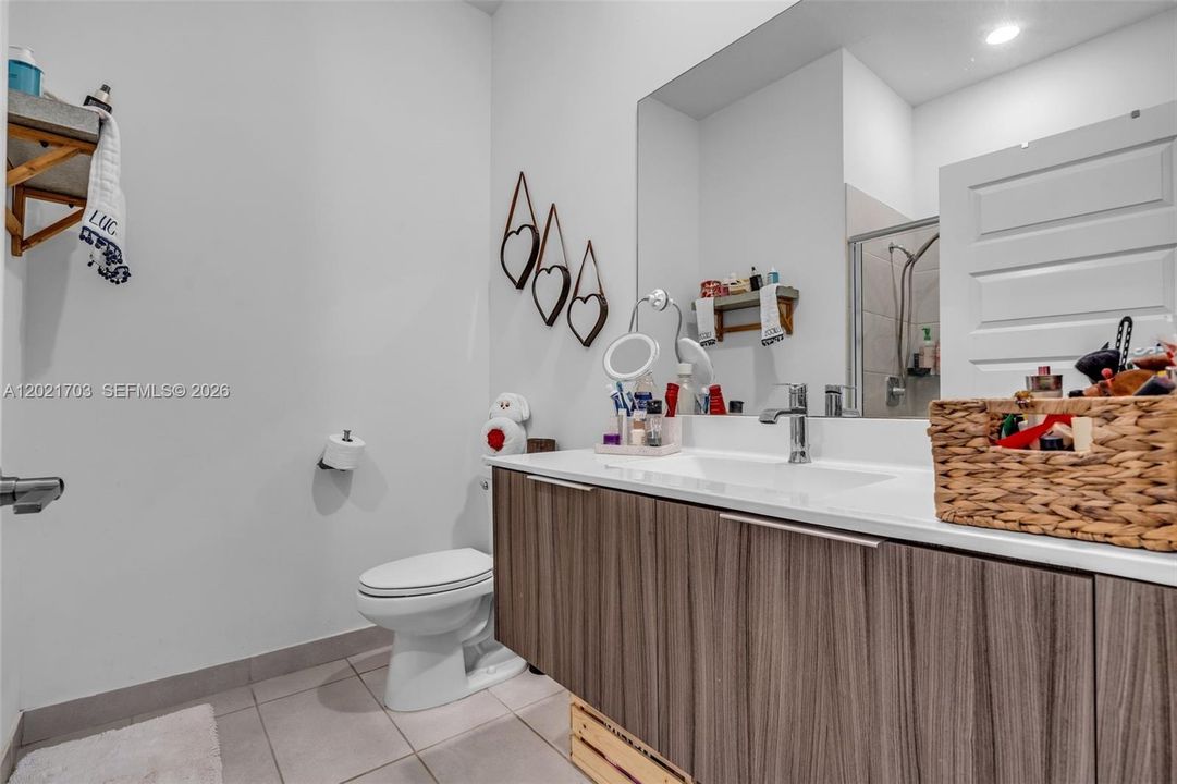 En Venta: $399,500 (2 camas, 2 baños, 1135 Pies cuadrados)