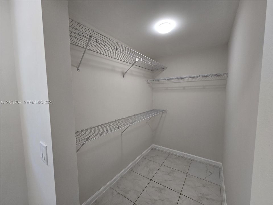 На продажу: $559,000 (3 спален, 2 ванн, 1430 Квадратных фут)