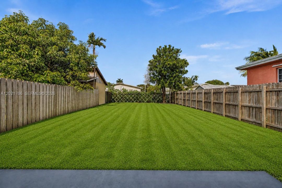 For Sale: $599,900 (3 beds, 2 baths, 1584 Square Feet)