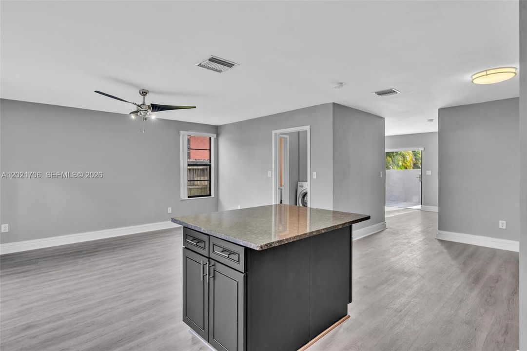 For Sale: $599,900 (3 beds, 2 baths, 1584 Square Feet)
