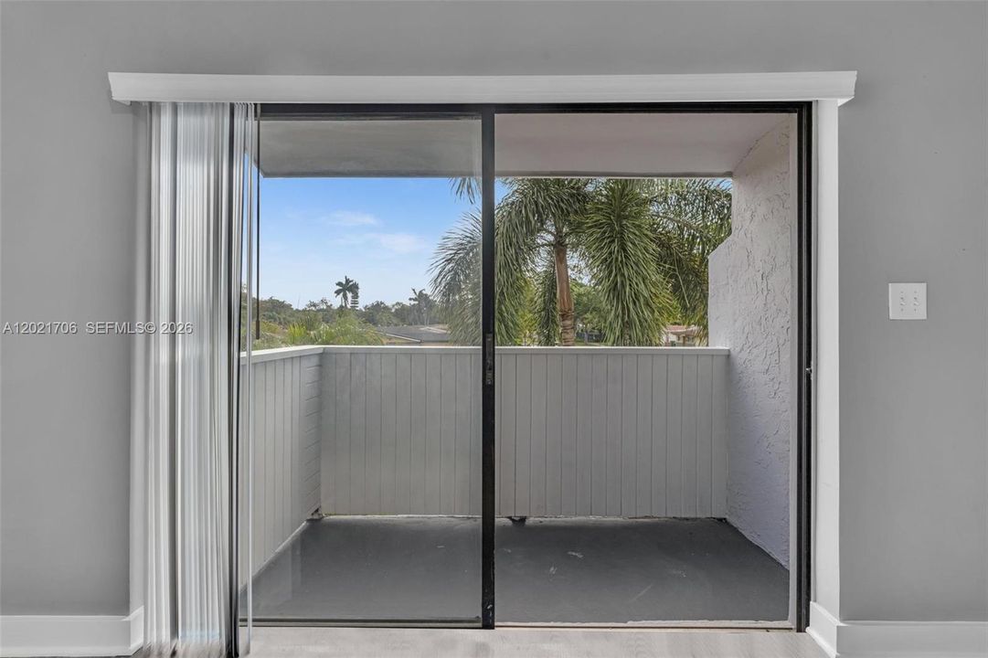 For Sale: $599,900 (3 beds, 2 baths, 1584 Square Feet)