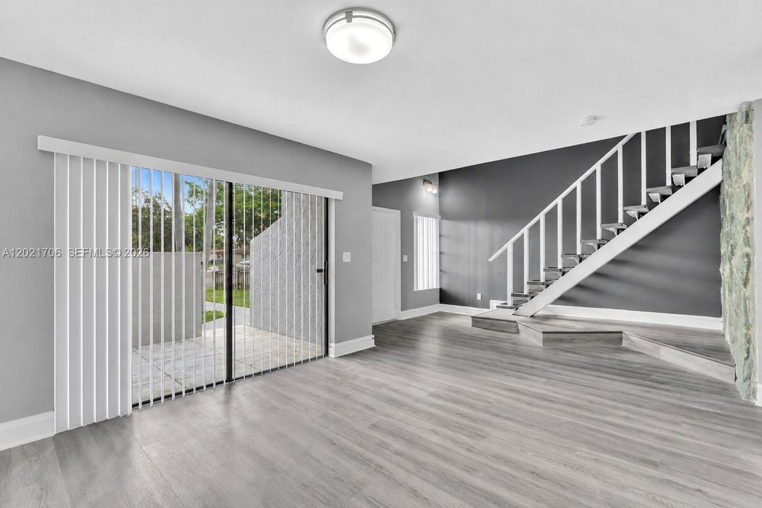 For Sale: $599,900 (3 beds, 2 baths, 1584 Square Feet)