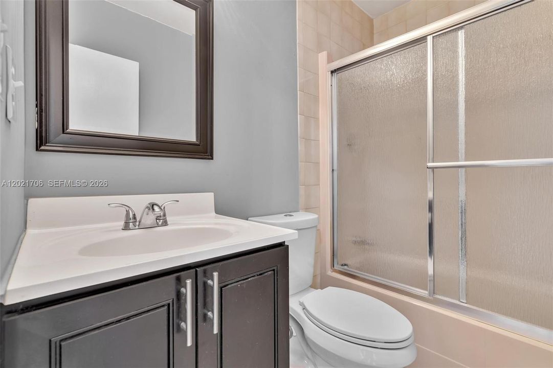 For Sale: $599,900 (3 beds, 2 baths, 1584 Square Feet)