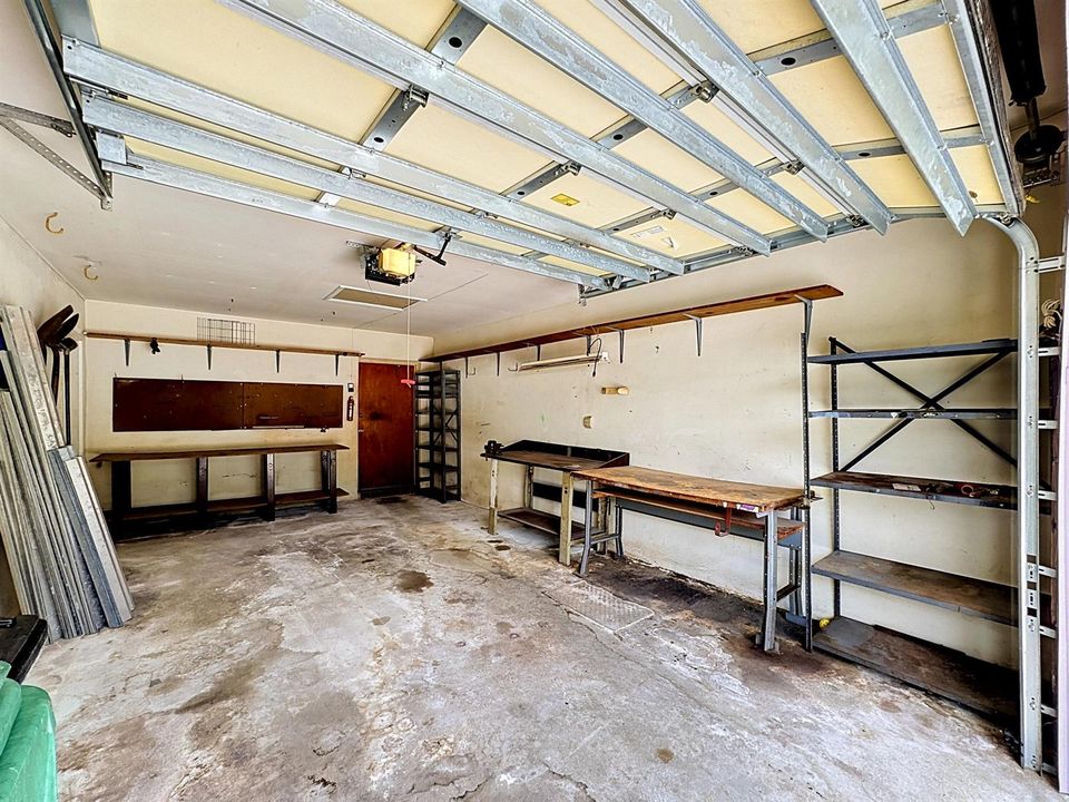 2402 Newport Drive-62