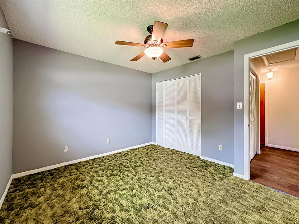 2402 Newport Drive-29