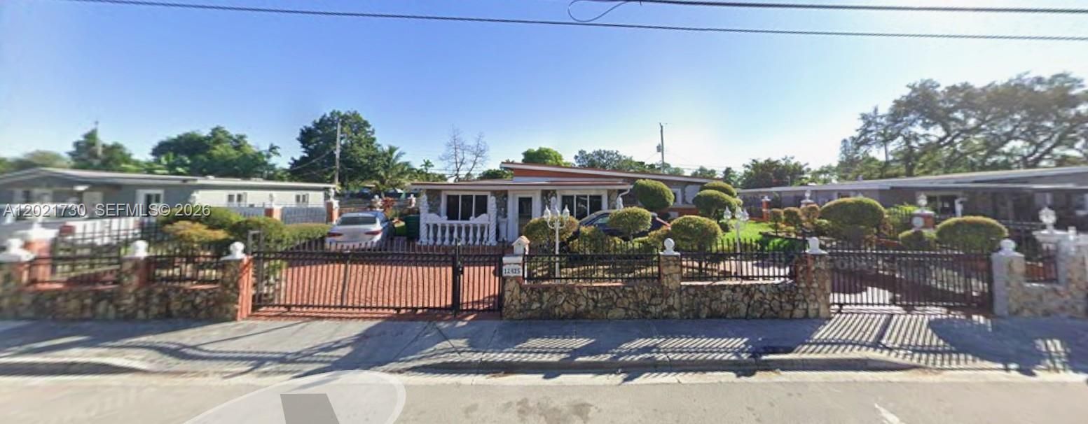 For Sale: $499,777 (3 beds, 2 baths, 2318 Square Feet)