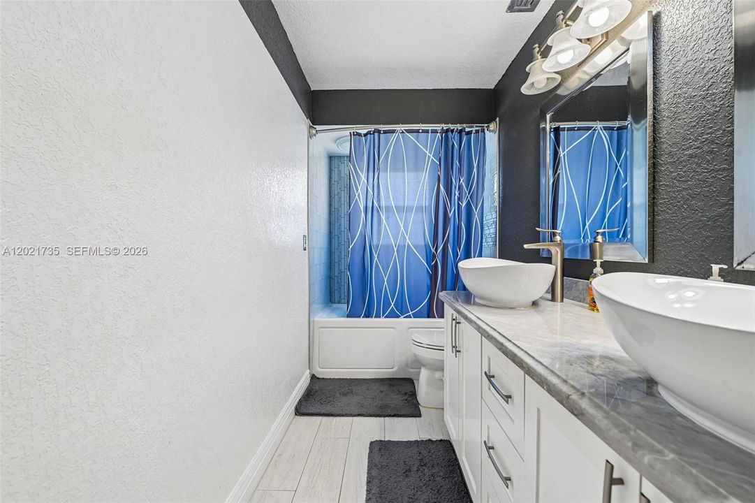 For Sale: $790,000 (4 beds, 2 baths, 2166 Square Feet)