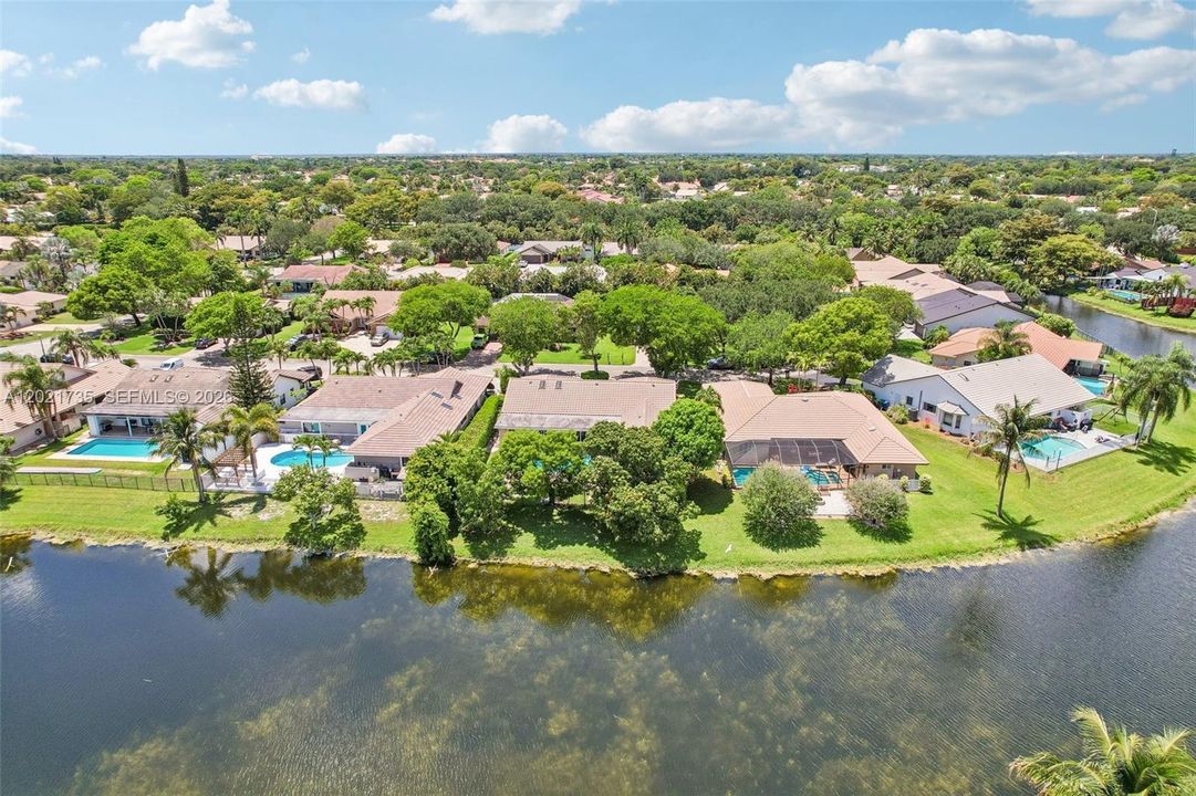 For Sale: $790,000 (4 beds, 2 baths, 2166 Square Feet)