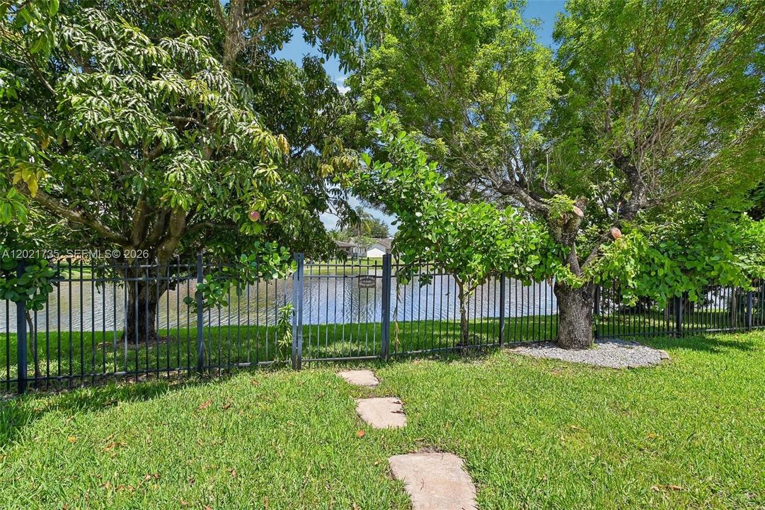 For Sale: $790,000 (4 beds, 2 baths, 2166 Square Feet)