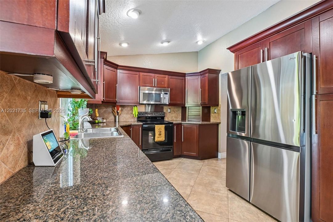 For Sale: $790,000 (4 beds, 2 baths, 2166 Square Feet)
