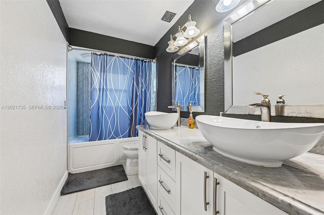 For Sale: $790,000 (4 beds, 2 baths, 2166 Square Feet)