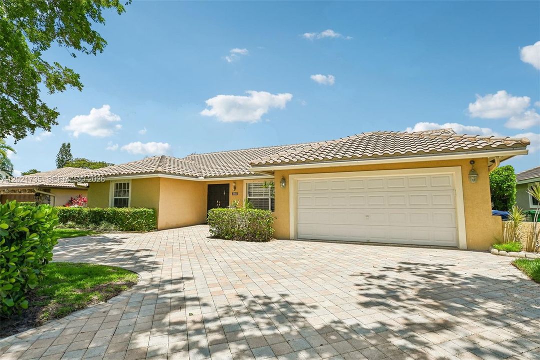 For Sale: $790,000 (4 beds, 2 baths, 2166 Square Feet)