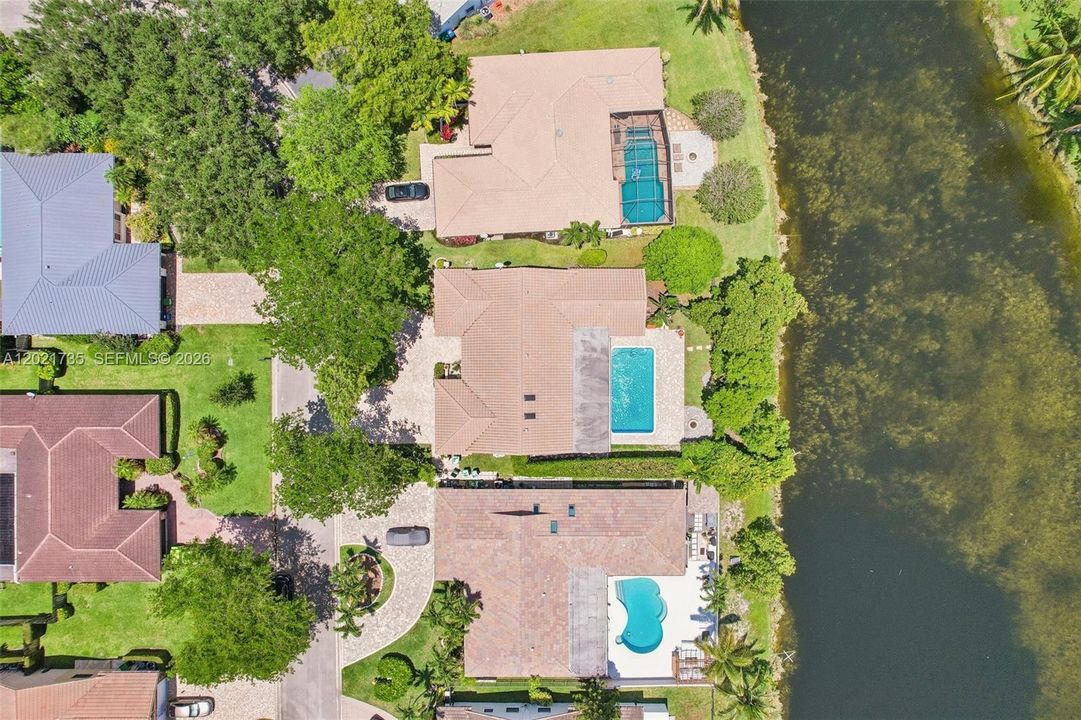For Sale: $790,000 (4 beds, 2 baths, 2166 Square Feet)