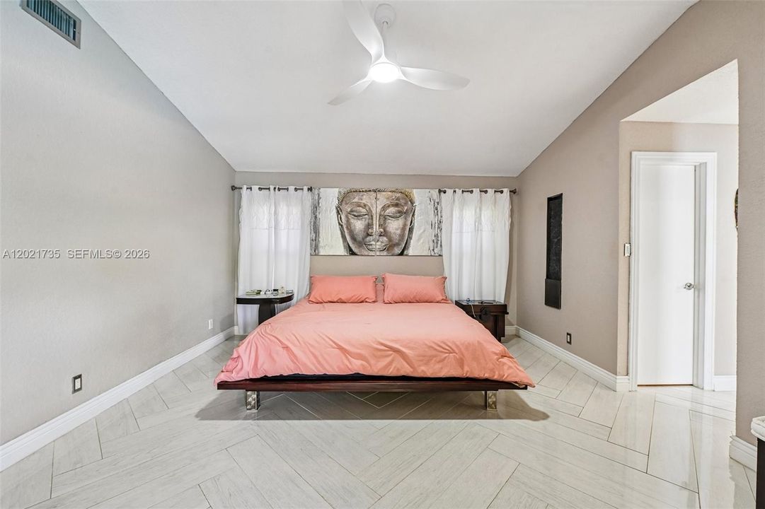 For Sale: $790,000 (4 beds, 2 baths, 2166 Square Feet)