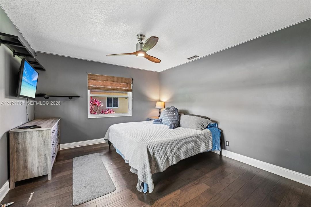 For Sale: $790,000 (4 beds, 2 baths, 2166 Square Feet)