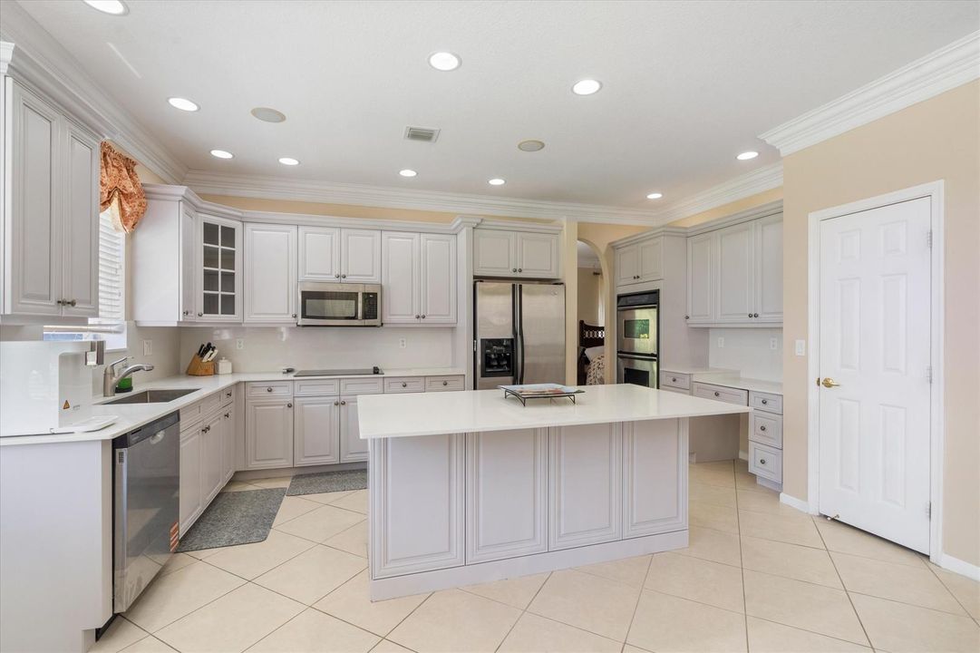 Kitchen & Pantry