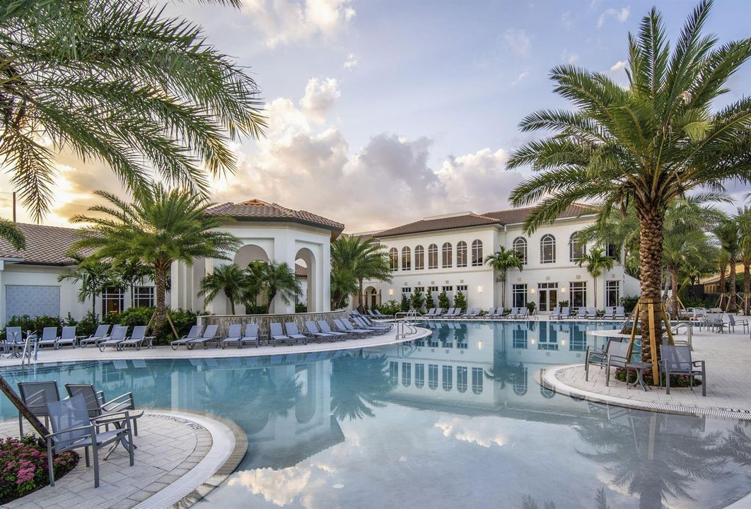 88-web-or-mls-01Lifestyle Complex Pool