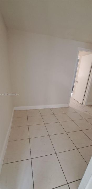 В аренду: $1,400 (1 спален, 1 ванн, 400 Квадратных фут)
