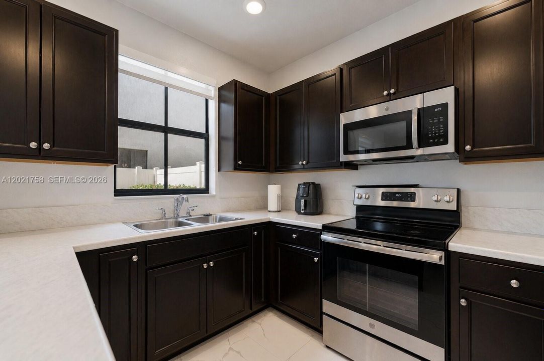 En Venta: $519,000 (3 camas, 2 baños, 1708 Pies cuadrados)