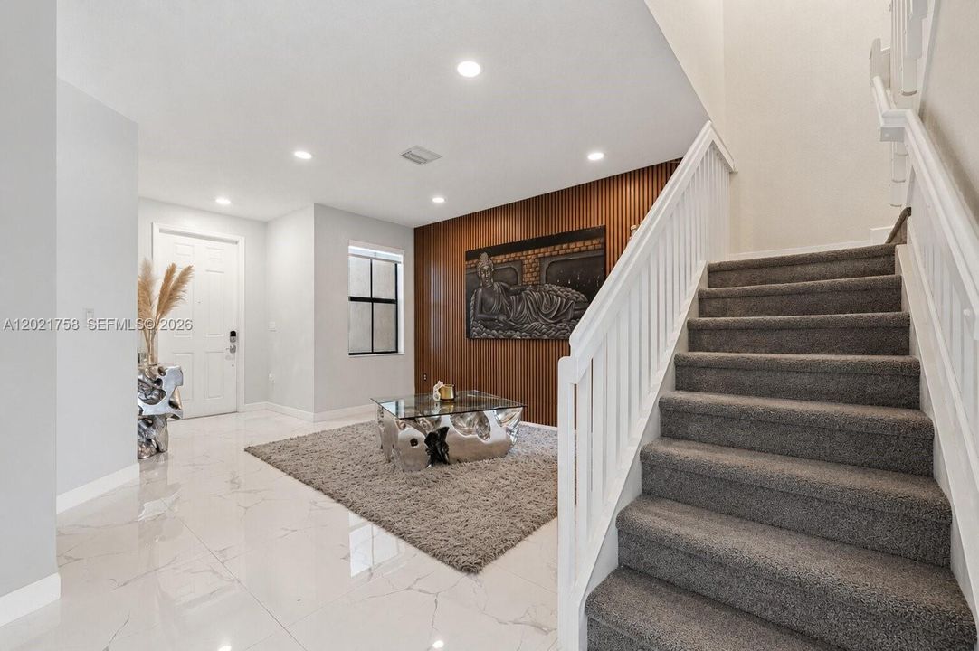 En Venta: $519,000 (3 camas, 2 baños, 1708 Pies cuadrados)