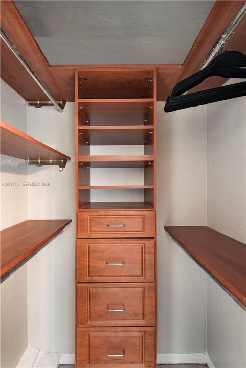 For Rent: $1,575 (0 beds, 1 baths, 260 Square Feet)