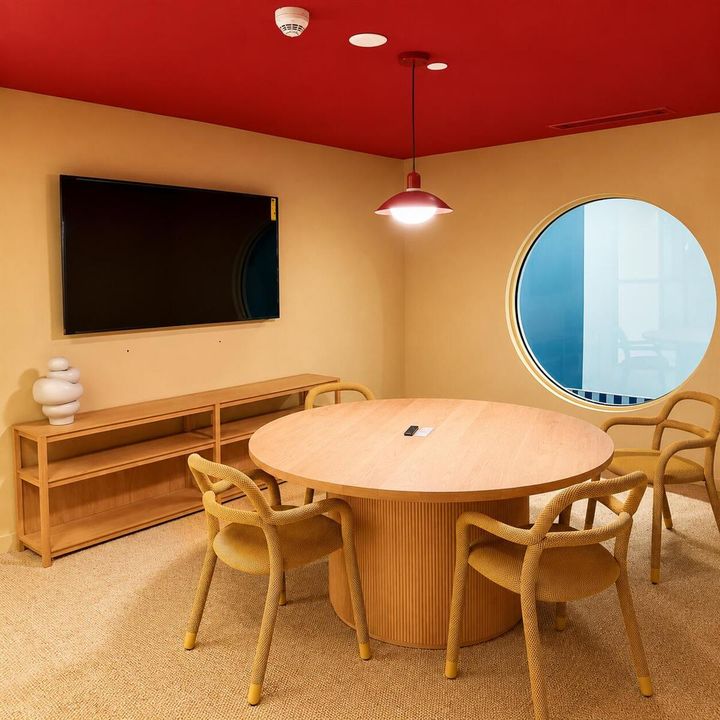 Zoom Room
