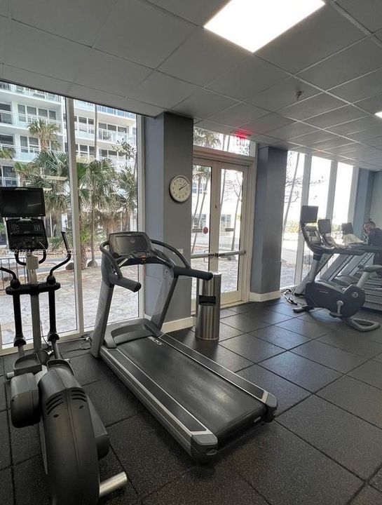 Activo con contrato: $4,000 (2 camas, 2 baños, 1248 Pies cuadrados)