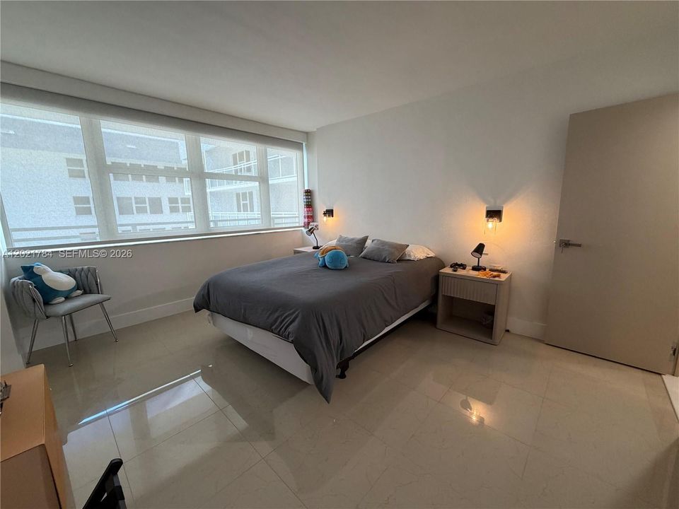 Activo con contrato: $4,000 (2 camas, 2 baños, 1248 Pies cuadrados)