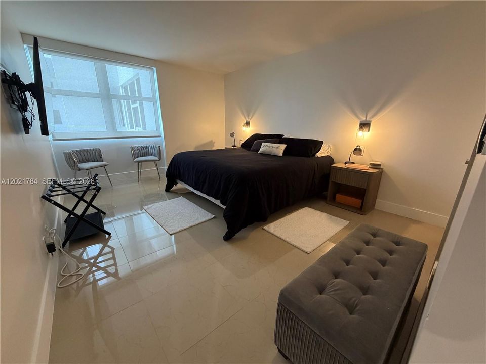 Activo con contrato: $4,000 (2 camas, 2 baños, 1248 Pies cuadrados)