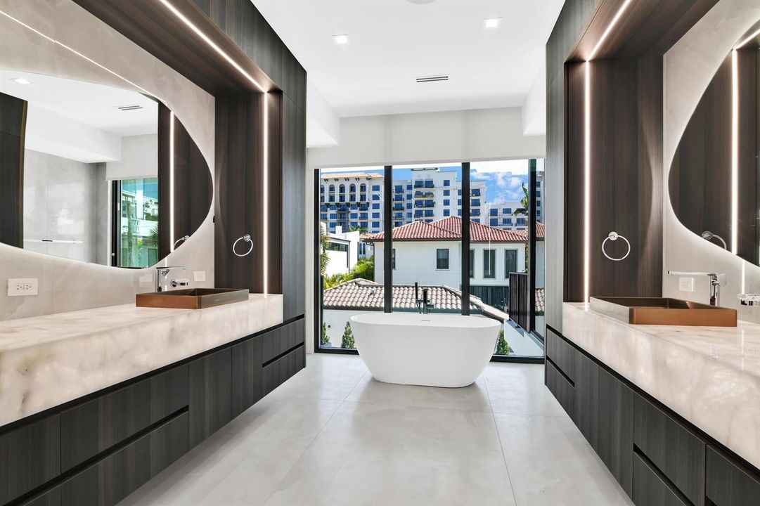 344 NE Second St, Boca Raton 2-72 (2)