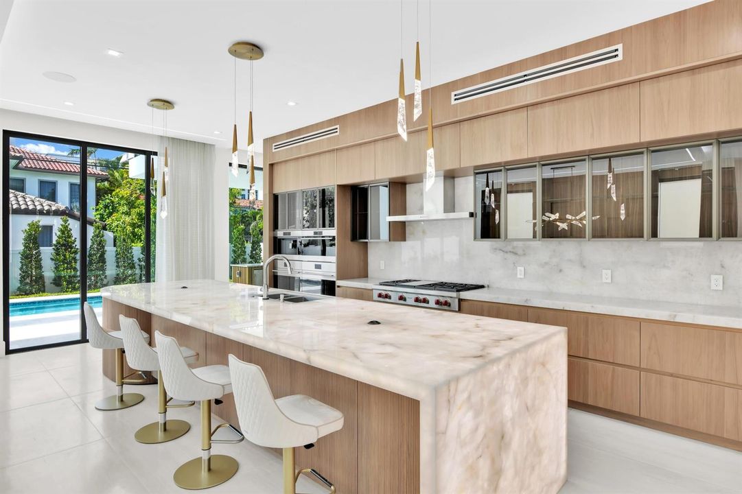 344 NE Second St, Boca Raton 2-33