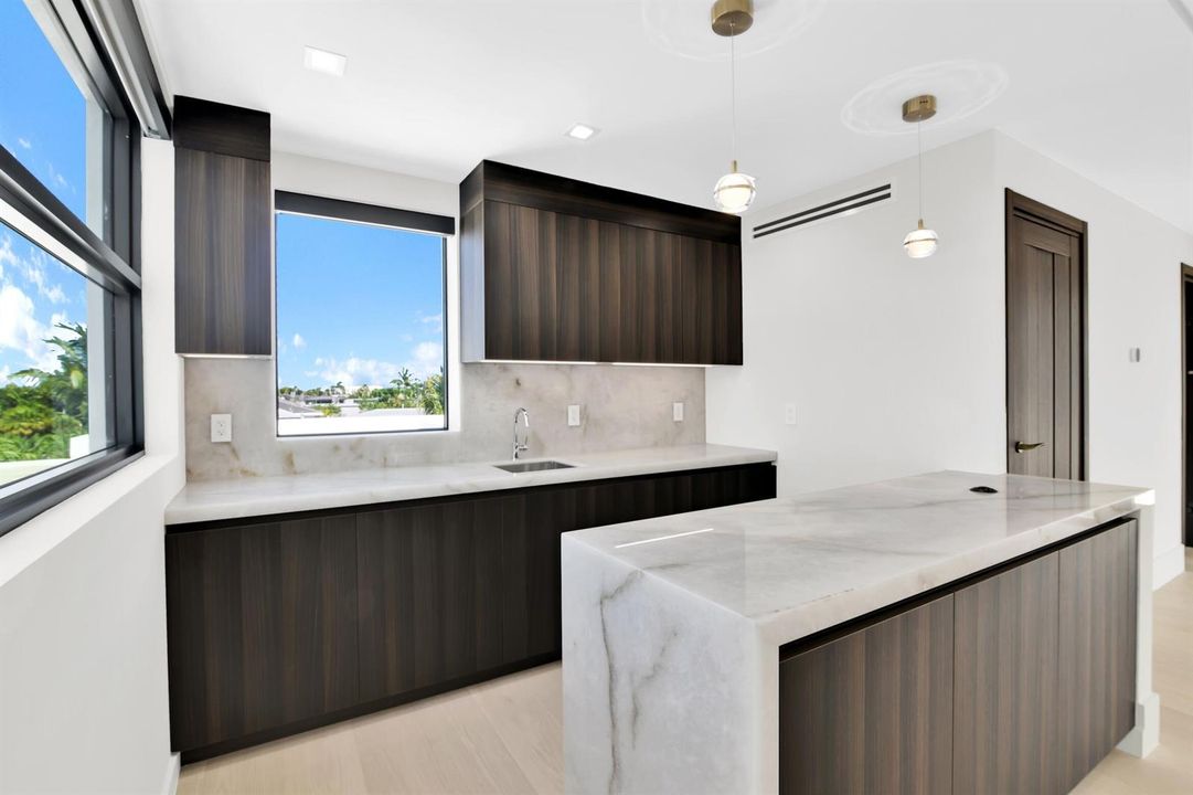 344 NE Second St, Boca Raton 2-94
