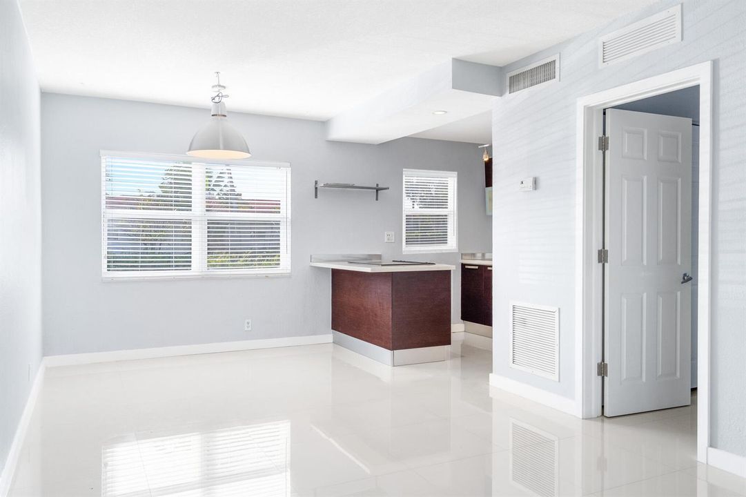Dining 1 - Window
