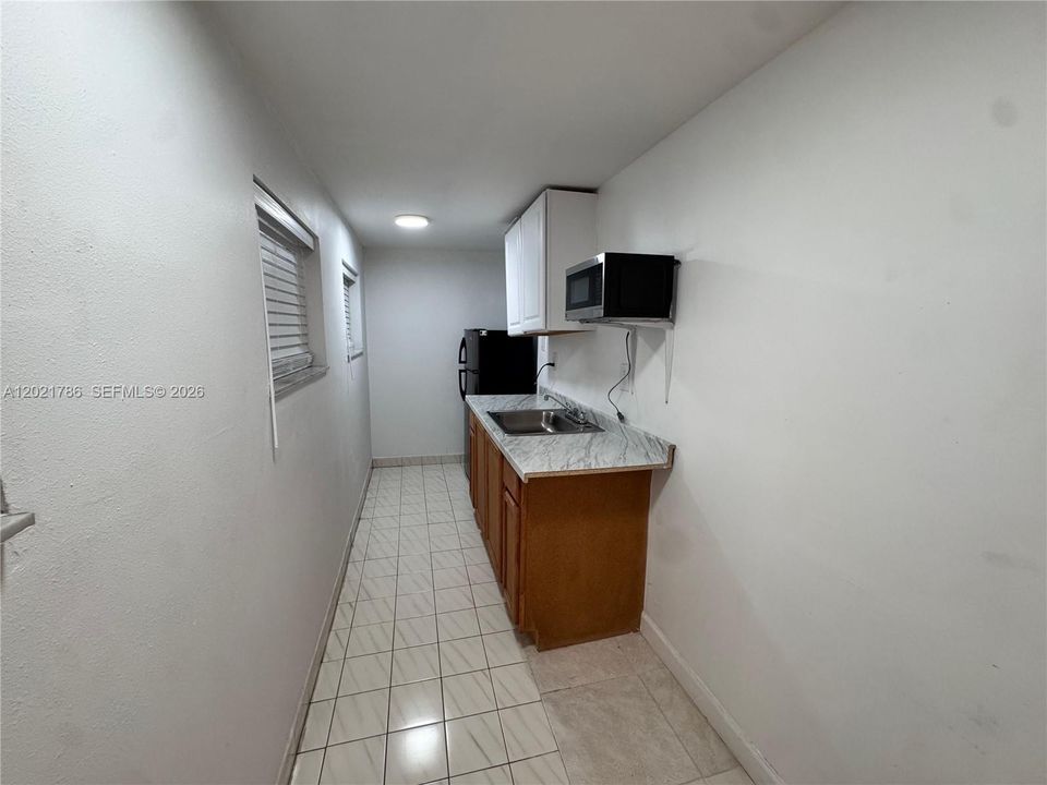 В аренду: $1,400 (1 спален, 1 ванн, 311 Квадратных фут)