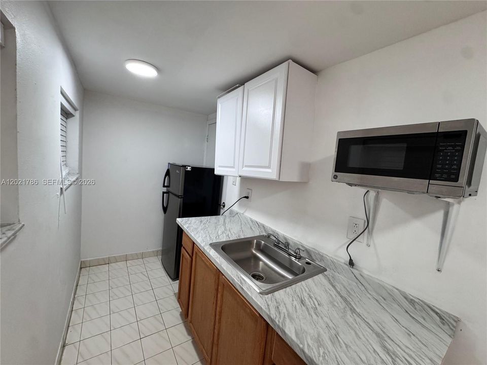 В аренду: $1,400 (1 спален, 1 ванн, 311 Квадратных фут)