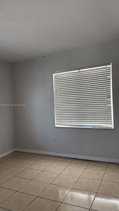 For Rent: $1,400 (1 beds, 1 baths, 615 Square Feet)